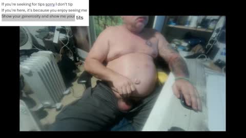 Snapshot of pini_z chatting on January 22, 2025, 6:52 pm pini_z online show from January 22, 2025, 6:52 pm