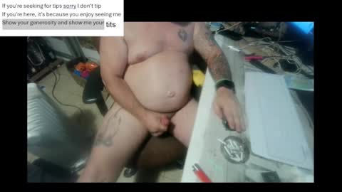 Snapshot of pini_z chatting on February 4, 2025, 9:10 pm pini_z online show from February 4, 2025, 9:10 pm