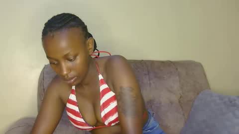 pink_cushy online show from February 16, 2026, 6:09 am