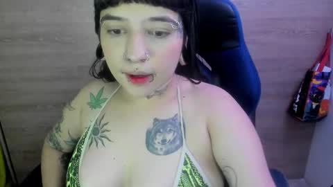 weedcandy ig y twitter xpink dustt online show from September 18, 2025, 6:59 am