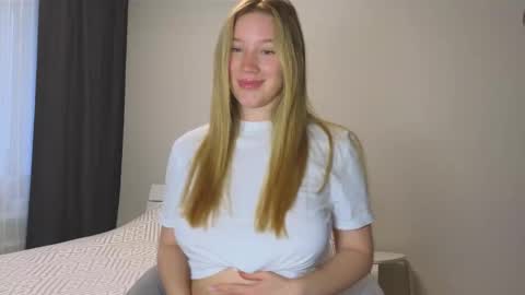   online show from September 28, 2025, 3:23 am