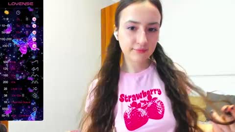 pink_soda33 online show from June 12, 2026, 5:17 am