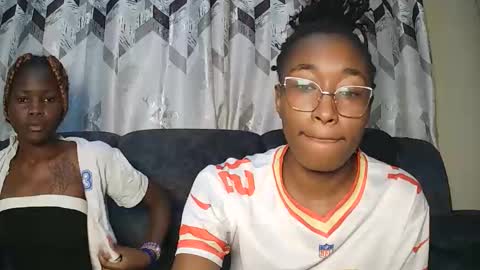 PinkyAura online show from February 22, 2026, 11:09 am