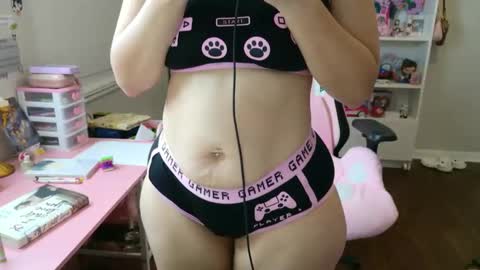 pinkcheetodomain online show from February 19, 2025, 2:12 am