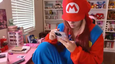 pinkcheetodomain online show from October 31, 2025, 3:13 pm