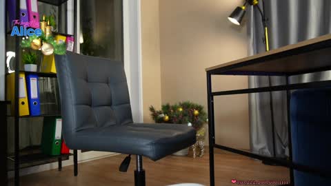 Alice   online show from January 6, 2025, 3:08 pm