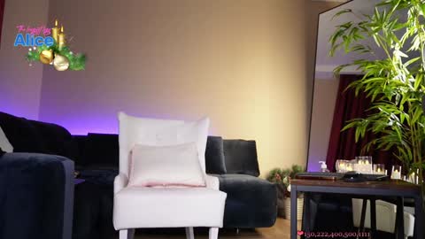 Alice   online show from January 14, 2025, 6:28 pm