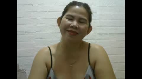 Snapshot of pinkishpusiemom18 chatting on March 12, 2025, 10:28 pm pinkishpusiemom18 online show from March 12, 2025, 10:28 pm