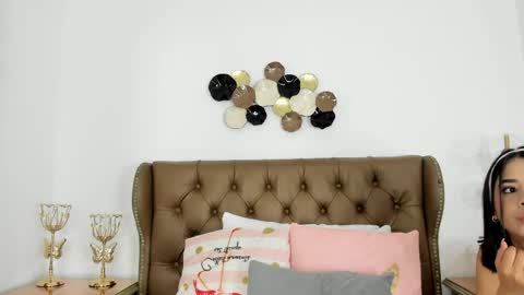 pinkmoon30 online show from April 6, 2026, 11:11 am