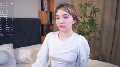 Snapshot of pinkncrazy chatting on February 24, 2025, 3:02 am  HERES ALICE  WELCOME EVERYONE LOVENSE DOMI REACT TO YOUR TIPS LETS MAKE A GREAT SHOW TOGETHER  online show from February 24, 2025, 3:02 am