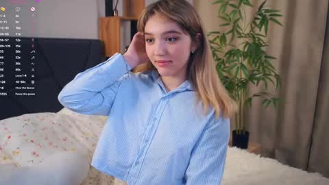 Snapshot of pinkncrazy chatting on March 2, 2025, 3:13 am  HERES ALICE  WELCOME EVERYONE LOVENSE DOMI REACT TO YOUR TIPS LETS MAKE A GREAT SHOW TOGETHER  online show from March 2, 2025, 3:13 am