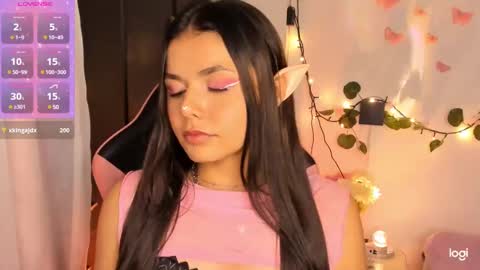 Sarah .. online show from December 6, 2024, 10:19 pm