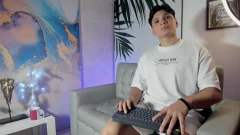 pinksmile_1 online show from November 6, 2025, 12:11 am