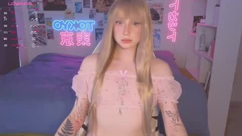 pinkvenom_ online show from September 10, 2025, 10:04 am