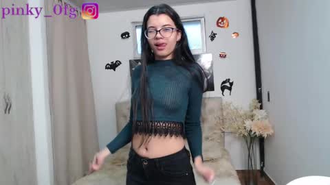 pinky_f00x online show from October 16, 2025, 10:11 pm