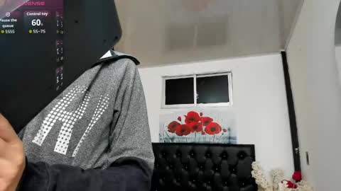 pinky_f00x online show from June 8, 2026, 7:25 pm