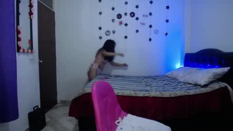 Snapshot of pinky_pinky_ chatting on February 21, 2025, 2:59 pm VIOLETA LOPEZ online show from February 21, 2025, 2:59 pm