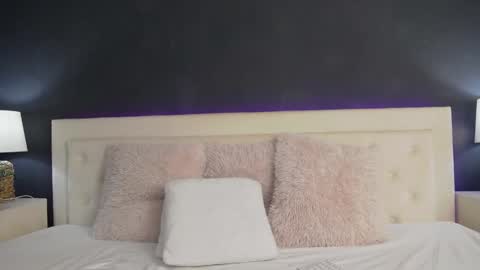  Pink  online show from December 15, 2024, 6:59 pm