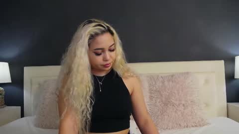  Pink  online show from February 22, 2025, 5:46 pm