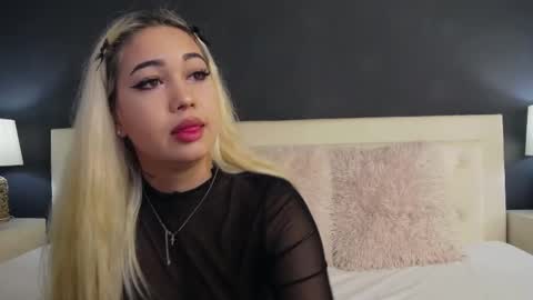  Pink  online show from February 23, 2025, 3:40 pm