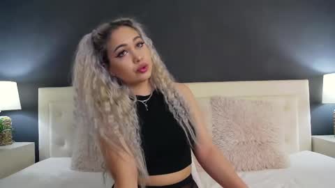  Pink  online show from February 28, 2025, 7:14 pm