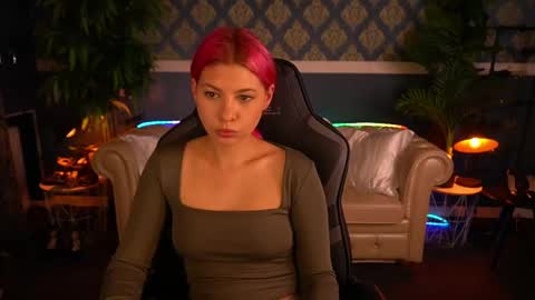 Snapshot of pinkytrix chatting on May 17, 2026, 5:31 pm pinkytrix online show from May 17, 2026, 5:31 pm