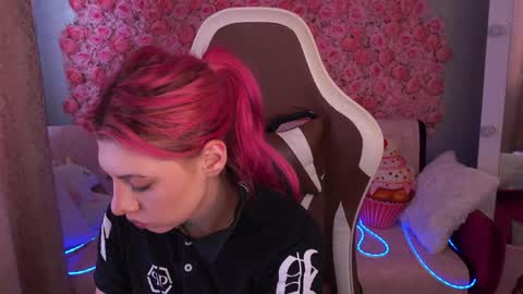 Snapshot of pinkytrix chatting on May 18, 2026, 12:55 pm pinkytrix online show from May 18, 2026, 12:55 pm