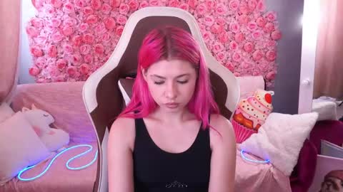 Snapshot of pinkytrix chatting on May 19, 2026, 1:17 pm pinkytrix online show from May 19, 2026, 1:17 pm