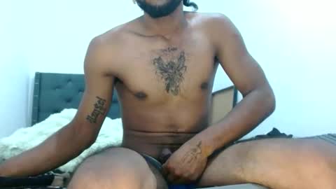 pinocho__ online show from April 18, 2026, 8:09 pm