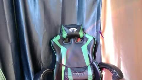 pinoy_shyboy69 online show from May 4, 2026, 8:32 am