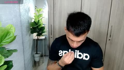 ethan online show from December 1, 2025, 11:48 am