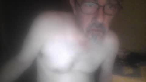 pipi2704 online show from December 6, 2024, 9:46 pm