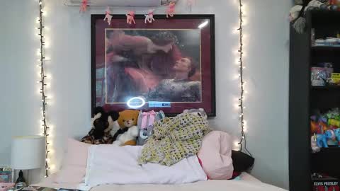 pirateprincessx online show from April 14, 2026, 12:38 am