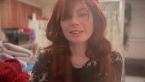 Snapshot of pirdybirdyxo chatting on February 5, 2025, 11:28 pm pirdybirdyxo online show from February 5, 2025, 11:28 pm