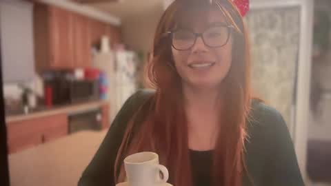 Snapshot of pirdybirdyxo chatting on February 13, 2025, 2:34 am pirdybirdyxo online show from February 13, 2025, 2:34 am