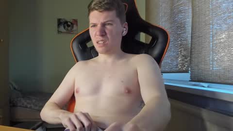 Snapshot of pirremeow chatting on January 19, 2025, 9:44 am Pierre online show from January 19, 2025, 9:44 am