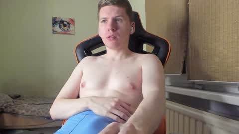 Snapshot of pirremeow chatting on January 19, 2025, 4:36 pm Pierre online show from January 19, 2025, 4:36 pm