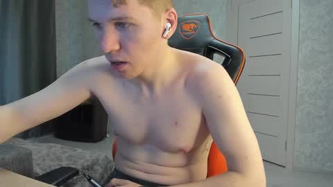 Snapshot of pirremeow chatting on February 25, 2025, 1:39 pm Pierre online show from February 25, 2025, 1:39 pm