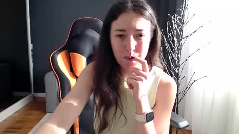 piscesgirl06 online show from January 28, 2025, 8:57 am