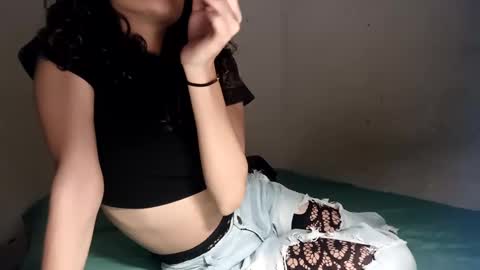 Snapshot of piscis_dreams chatting on January 7, 2025, 4:50 am PiscisDreams online show from January 7, 2025, 4:50 am