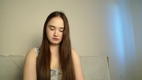 Lily online show from May 9, 2026, 1:38 pm