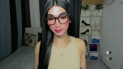 pixiedoll_ online show from March 2, 2026, 6:37 pm