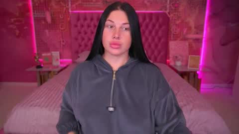 pixiehott online show from October 12, 2025, 7:57 pm