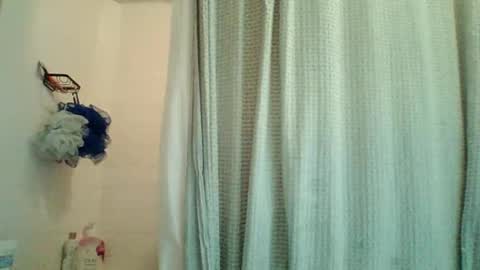 PixieLuxXx online show from April 25, 2026, 4:26 pm