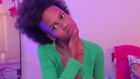 Venus  Vee  Cutie online show from October 22, 2025, 12:05 pm