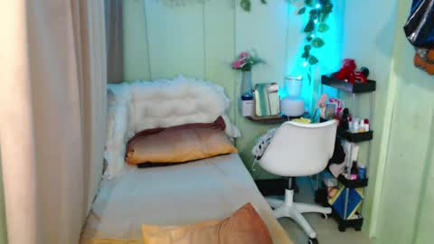 sie online show from February 8, 2025, 4:47 pm