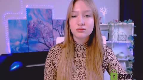 Sophie online show from February 20, 2025, 9:31 pm