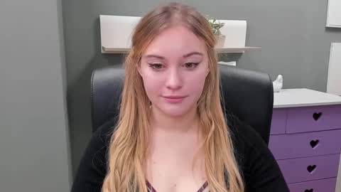 Valeria online show from February 8, 2025, 11:33 am