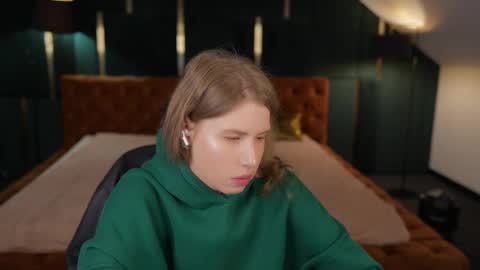 Snapshot of playhard054 chatting on October 9, 2025, 10:13 am Lana online show from October 9, 2025, 10:13 am