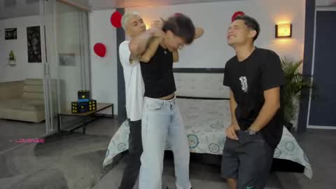   online show from September 24, 2025, 11:08 pm